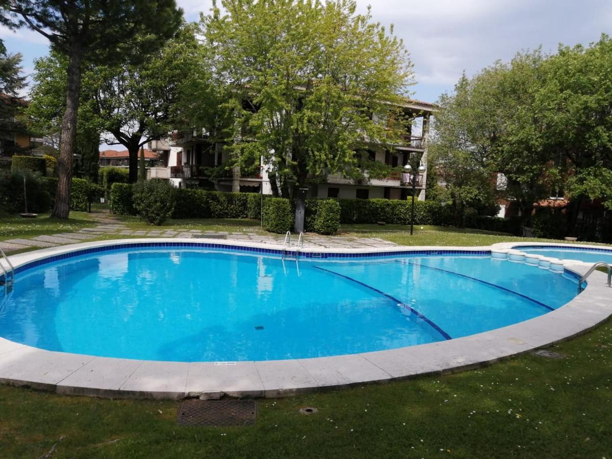 Lucky Apartment 2 Sirmione Exterior photo